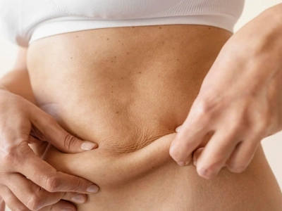 Qual é mais caro lipo ou abdominoplastia?